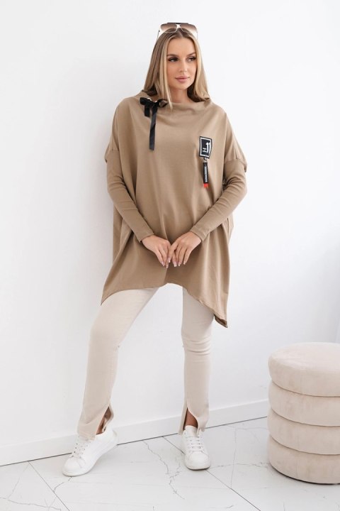 Bluza oversize z asymetrycznymi bokami camelowa Bluza oversize z asymetrycznymi bokami camelowa