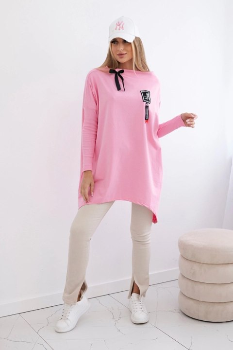Bluza oversize z asymetrycznymi bokami jasno różowa Bluza oversize z asymetrycznymi bokami jasno różowa