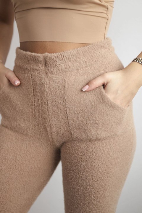 Komplet swetrowy alpaka dwuczęściowy camelowy Komplet swetrowy alpaka dwuczęściowy camelowy