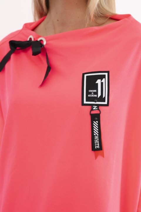 Bluza oversize z asymetrycznymi bokami różowy neon Bluza oversize z asymetrycznymi bokami różowy neon