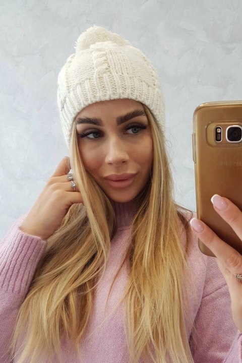 Czapka z polarem Stefania K278 ecru Czapka z polarem Stefania K278 ecru
