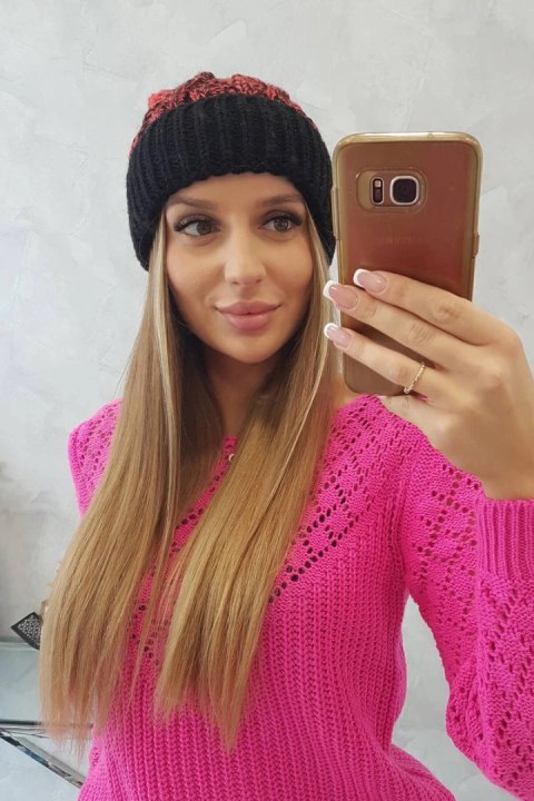 Czapka damska z pomponem Abigail K326 czarny+malinowy Czapka damska z pomponem Abigail K326 czarny+malinowy