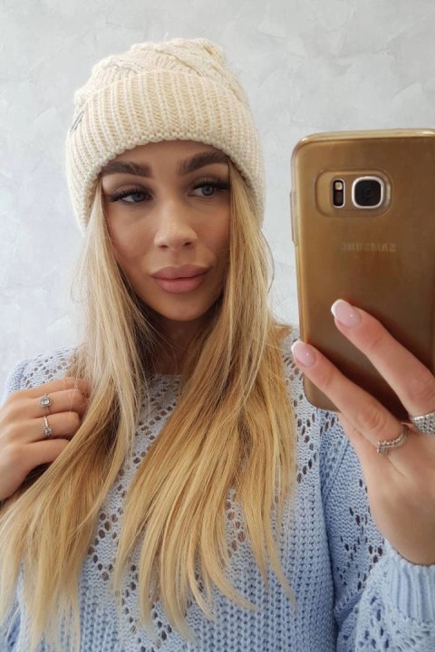 Czapka z polarem Wanda K281 ecru Czapka z polarem Wanda K281 ecru