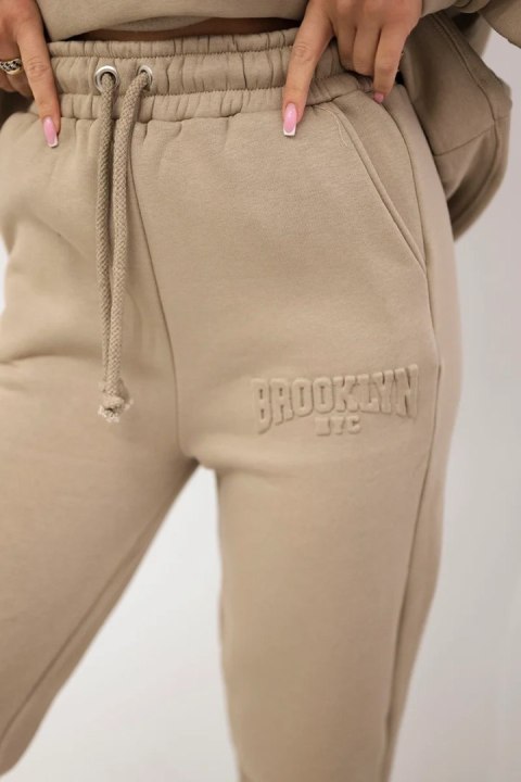 Komplet bawełniany ocieplany bluza + spodnie Brooklyn jasny beżowy Komplet bawełniany ocieplany bluza + spodnie Brooklyn jasny beżowy