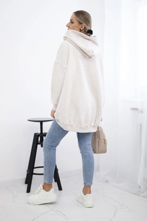 Bluza ocieplana z motywem truskawek beżowy melanż Bluza ocieplana z motywem truskawek beżowy melanż
