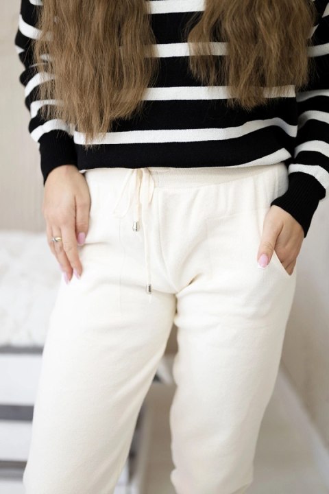 Komplet sweterkowy Bluza w paski + Spodnie ecru Komplet sweterkowy Bluza w paski + Spodnie ecru