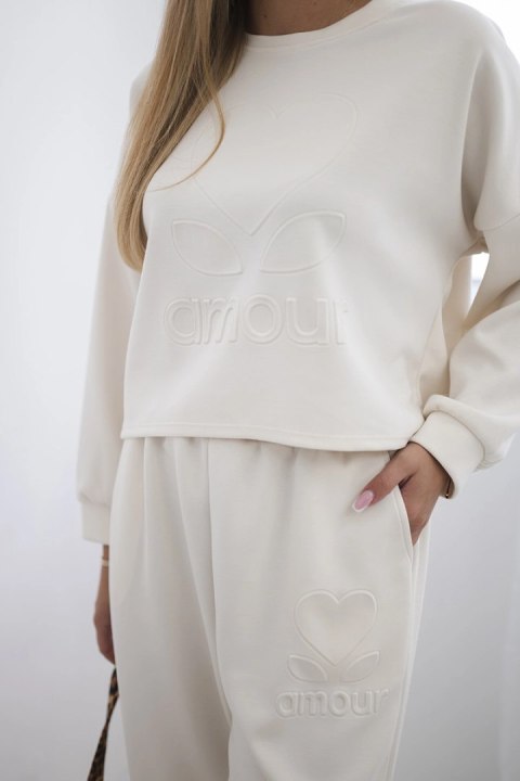 Komplet z wiskozy Amour bluza + spodnie jasny beżowy Komplet z wiskozy Amour bluza + spodnie jasny beżowy