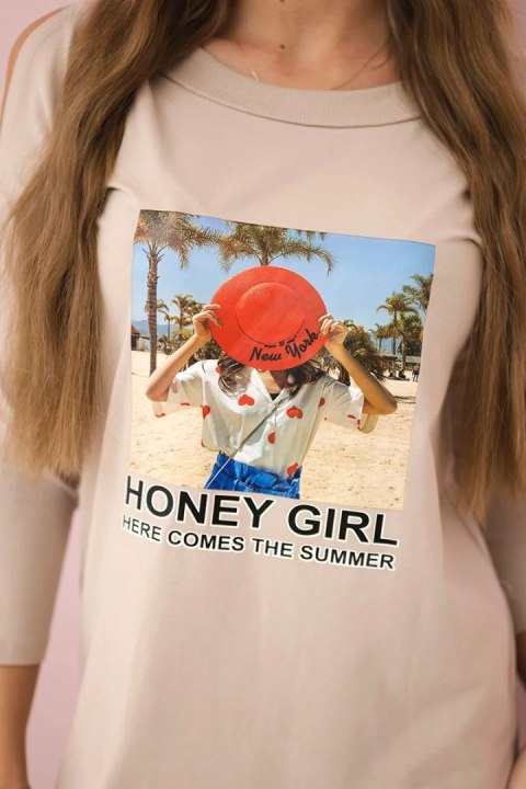 Sukienka z nadrukiem Honey girl beżowa Sukienka z nadrukiem Honey girl beżowa