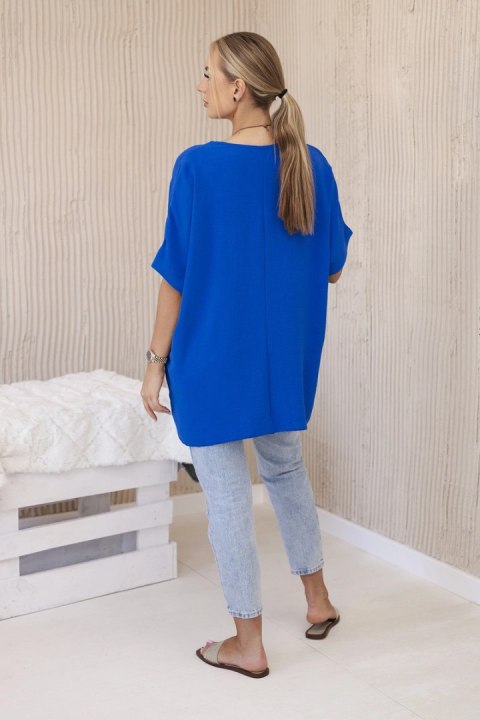 Bluzka oversize z wisiorkiem chabrowa Bluzka oversize z wisiorkiem chabrowa