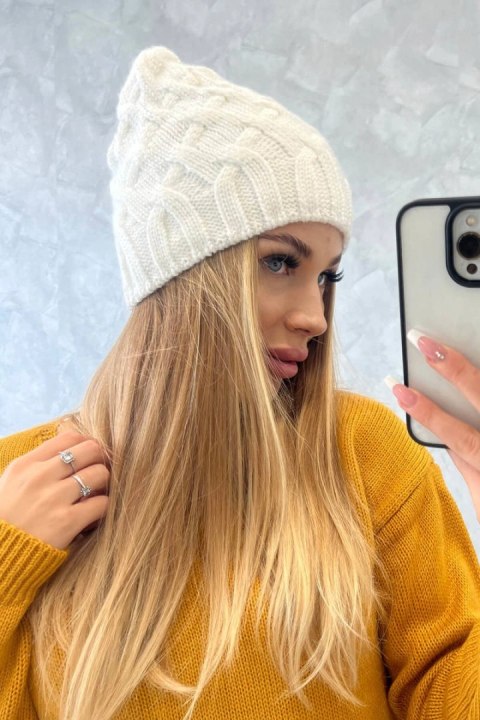Czapka z polarem Agnieszka K239 biała Czapka z polarem Agnieszka K239 biała