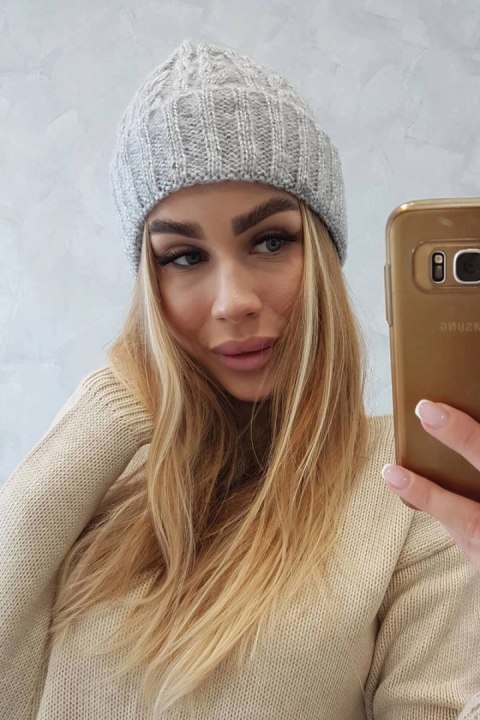 Czapka z wywinięciem Ariana K299 szara Czapka z wywinięciem Ariana K299 szara