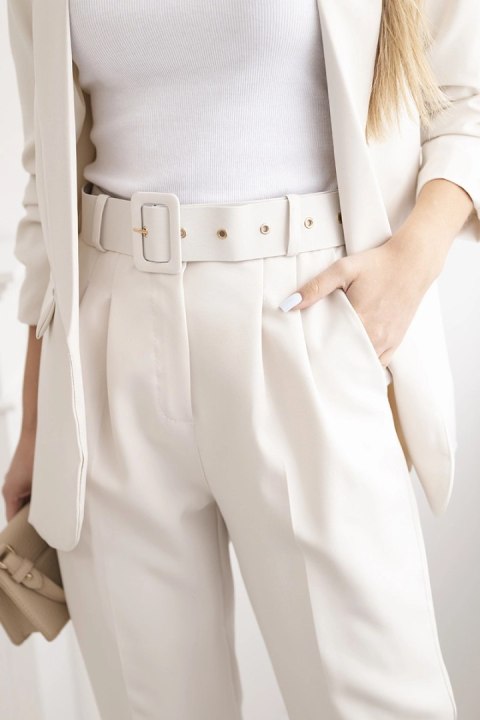 Komplet elegancki marynarki ze spodniami jasny beżowy