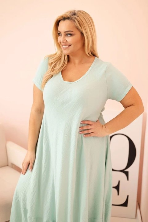 Sukienka damska plus size z krótkim rękawem i falbaną z lekkiej wiskozy miętowa Sukienka damska plus size z krótkim rękawem i falbaną z lekkiej wiskozy miętowa