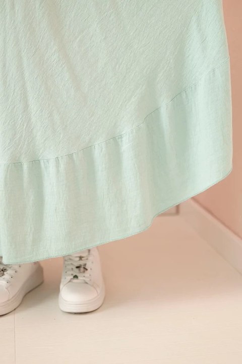 Sukienka damska plus size z krótkim rękawem i falbaną z lekkiej wiskozy miętowa Sukienka damska plus size z krótkim rękawem i falbaną z lekkiej wiskozy miętowa