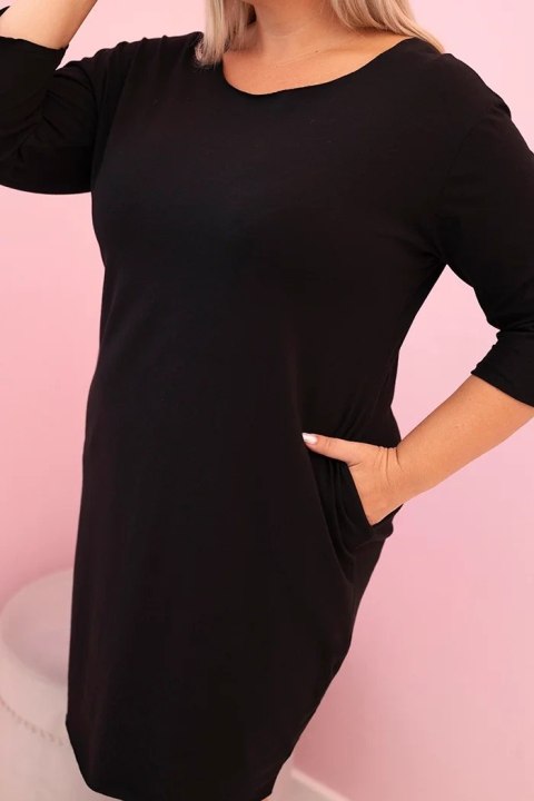 Sukienka damska Plus Size z bawełną o prostym kroju i rękawem 3/4 czarna Sukienka damska Plus Size z bawełną o prostym kroju i rękawem 3/4 czarna