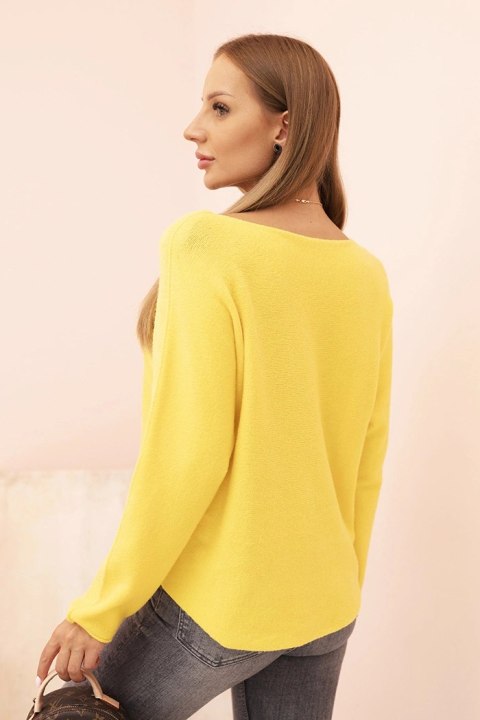 Sweter damski z wiskozą z dekoltem w serek ciemno żółty
