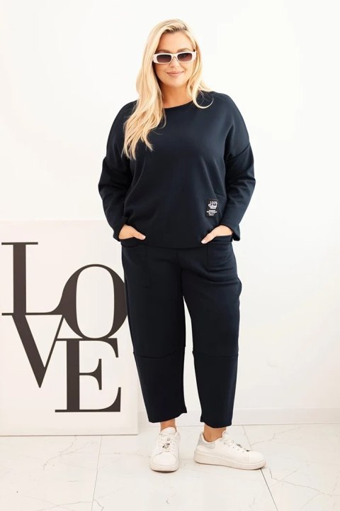 Komplet damski Plus Size masełko bluza i spodnie z kieszeniami granatowy