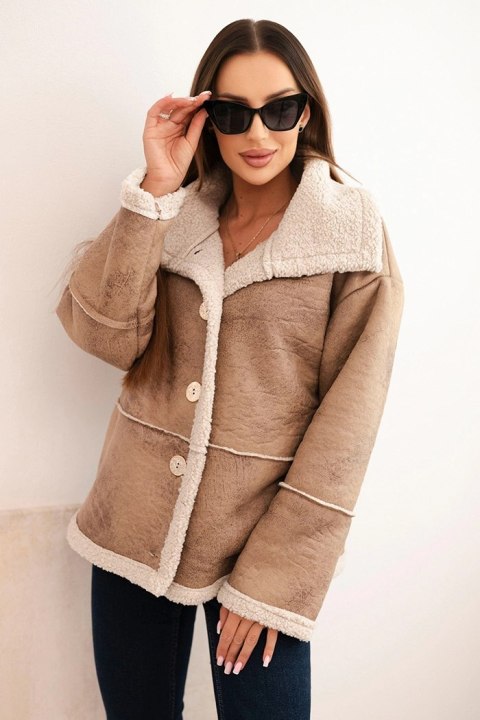 Kurtka damska Plus Size ocieplana z barankiem i guzikami krótki fason camelowa