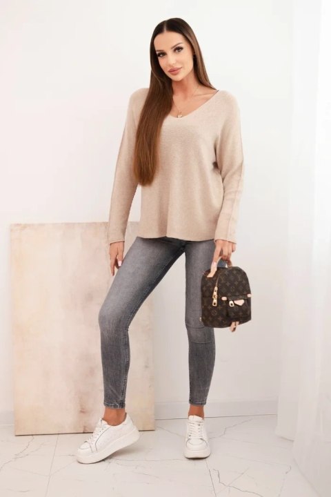 Sweter damski z wiskozą z dekoltem w serek ciemno beżowy
