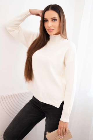 Sweter damski z półgolfem wiskozowy o luźnym kroju ecru