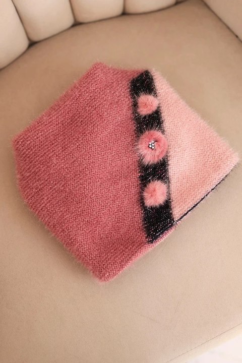 Czapka damska elegancka z futrzanymi ozdobami i brokatowym paskiem ciemno różowa