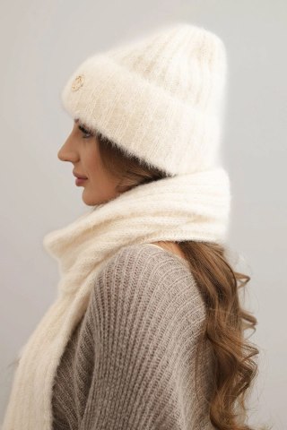 Komplet damski czapka i długi szalik z miękkiej przędzy ecru