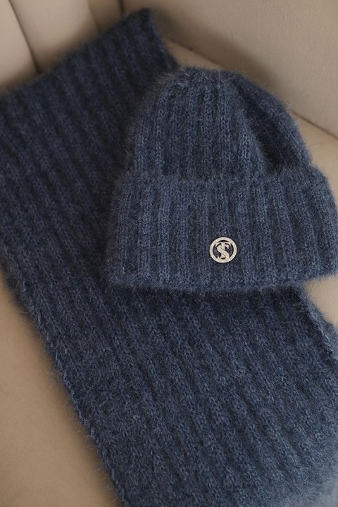 Komplet damski czapka i długi szalik z miękkiej przędzy jeansowy