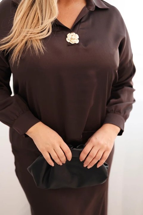 Komplet damska Plus Size z satynowym połyskiem i koronką brązowy