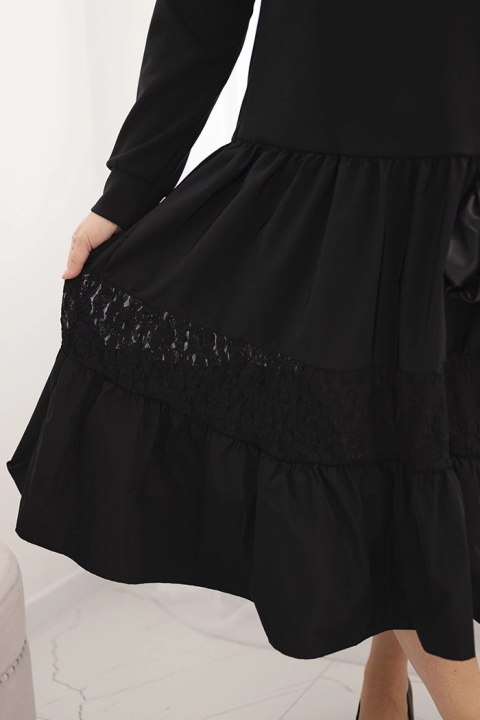 Sukienka damska Plus Size z rozkloszowanym dołem czarna