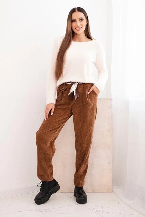 Spodnie damskie z wiskozy z apaszkowym paskiem camelowe