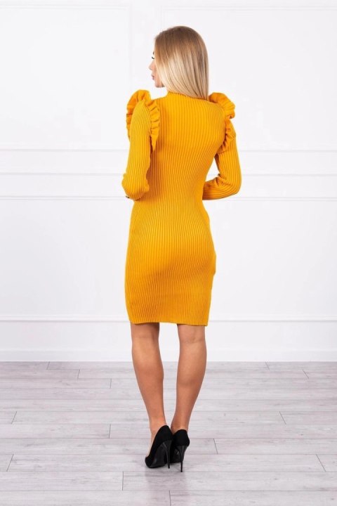 Sukienka swetrowa dopasowana z guzikami musztardowy