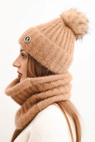 Komplet damski zimowy z pomponem i komin camelowy