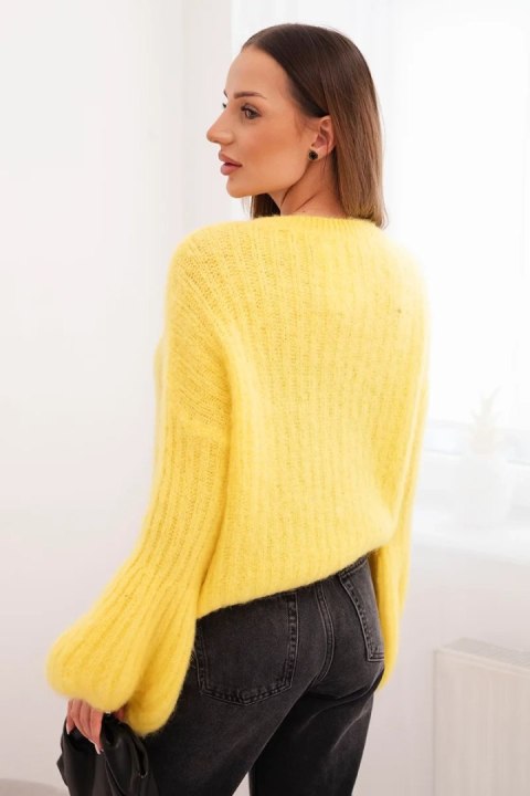 Sweter z moheru damski z bufiastymi rękawami żółty