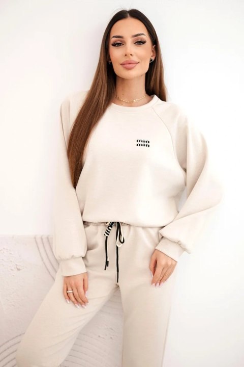 Komplet damski masełkowy z wiskozy z bluzą i spodniami beżowy