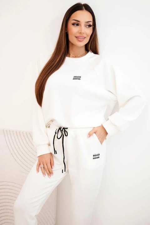 Komplet damski masełkowy z wiskozy z bluzą i spodniami ecru