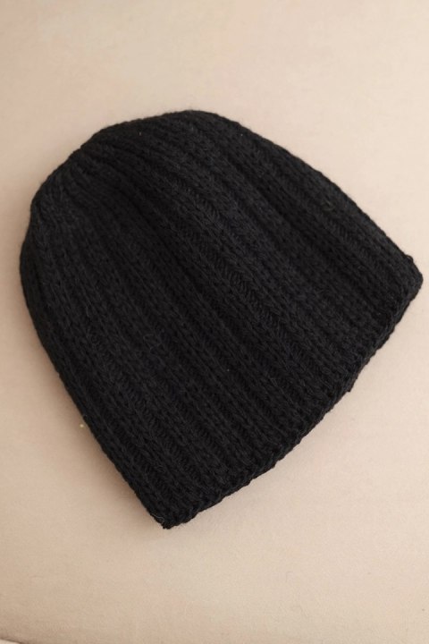 Czapka damska Rebeka K345 czarna