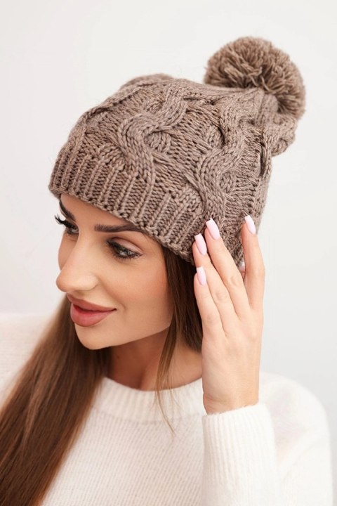 Czapka damska zimowa wełniana z grubym warkoczowym splotem K458 mocca