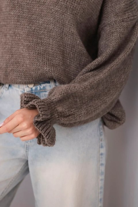 Sweter damski z dodatkiem moheru i wełny o luźnym fasonie fango