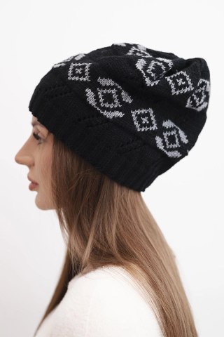 Czapka damska zimowa wełniana z geometrycznym wzorem K434 czarny + szary