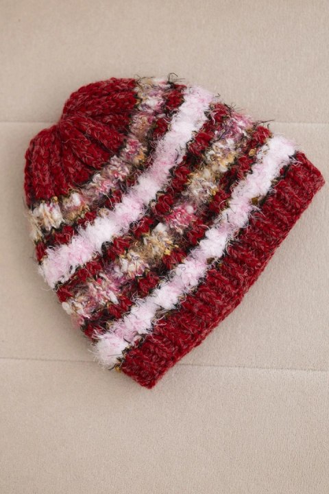 Czapka damska zimowa z kolorową przędzą i elastycznym ściągaczem K352 bordowa