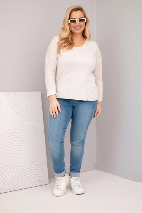 Bluzka damska Plus Size przecierana z dekoltem V i dłuższym tyłem beżowa