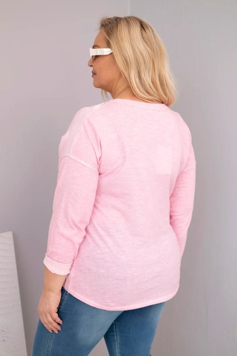 Bluzka damska Plus Size przecierana z napisem Love You More jasno różowa
