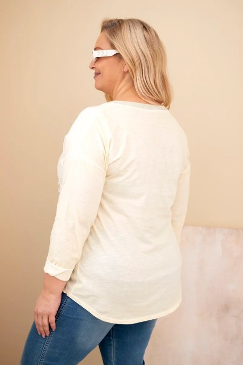Bluzka damska Plus Size przecierana z napisem i perełkami żółty