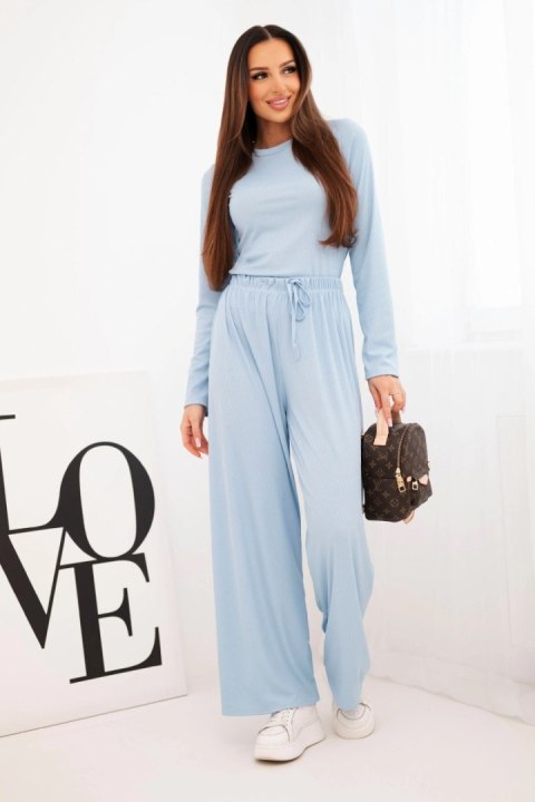 Komplet damski wiskozowy z bluzką i szerokimi spodniami niebieski