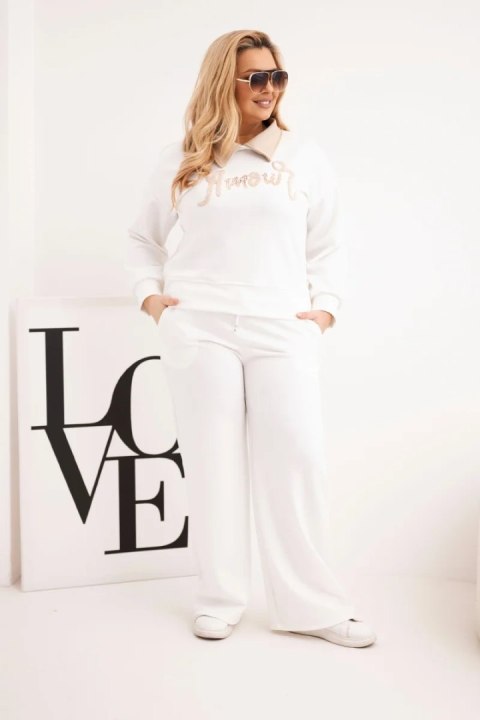 Komplet damski masełko Plus Size z szerokimi nogawkami i kołnierzykiem biały