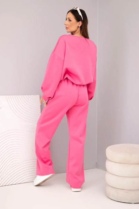 Komplet damski masełko bluza z broszką i spodnie z prostą nogawką różowy