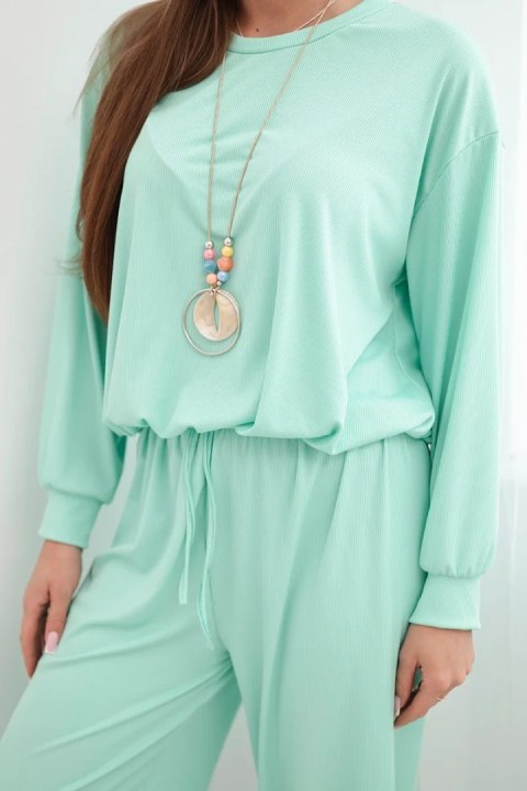 Komplet damski wiskozowy bluza z wisiorkiem i szerokie spodnie miętowy