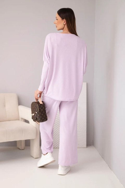 Komplet damski wiskozowy z luźną bluzką i spodniami jasno fioletowy