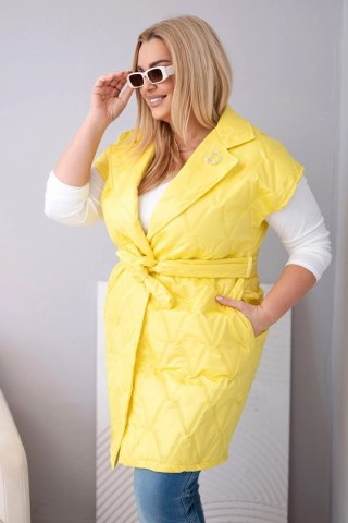 Kamizelka damska Plus Size pikowana z paskiem i kołnierzem żółta
