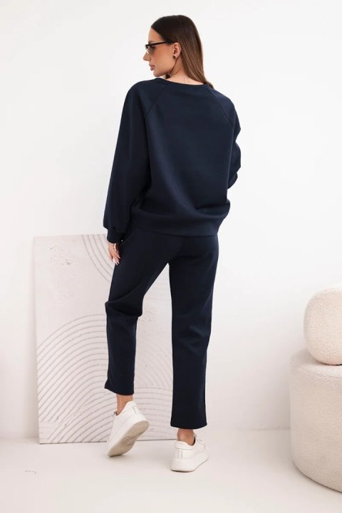 Komplet damski masełkowy z wiskozy z bluzą i spodniami granatowy